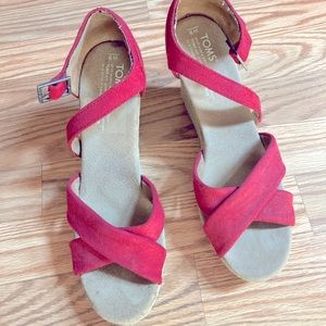 Red Toms wedges, sz 9